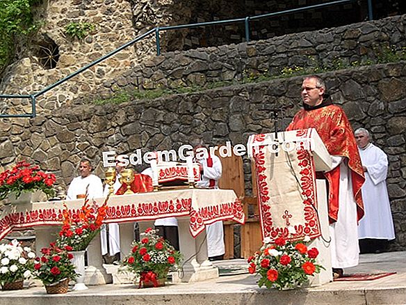 A rózsafüzér megfelelő elhelyezése: az ablakok virágzásához